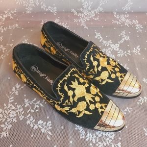 WOLF VALLEY Mens Suede Loafers Sz 38!